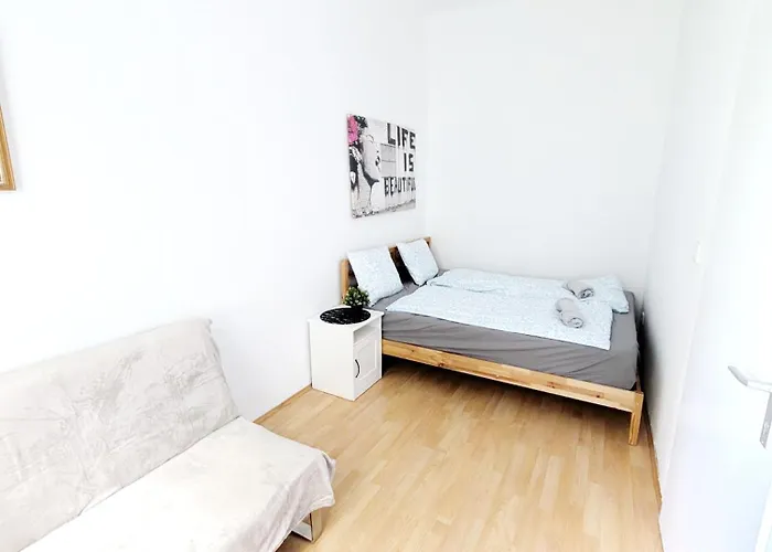 דירה Comfortable 3br Next To Wiener Stadthalle G4 וינה