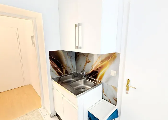 Comfortable 3br Next To Wiener Stadthalle G4 דירה