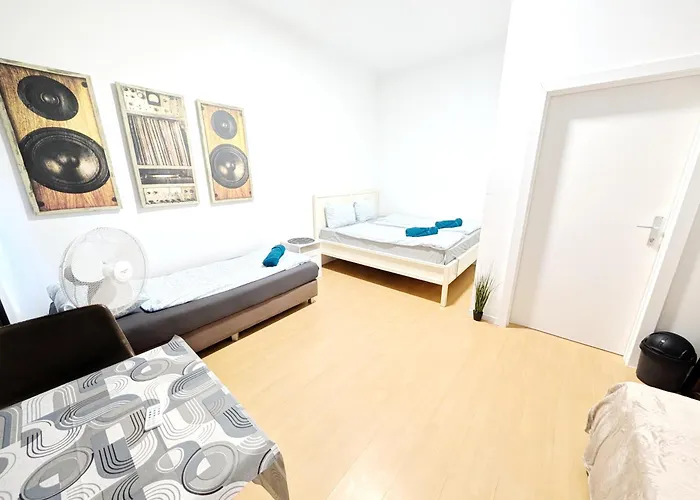 דירה Comfortable 3br Next To Wiener Stadthalle G4 וינה